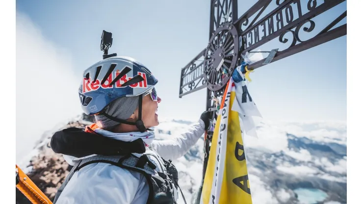 nfocada en desafiarse mental, espiritual y físicamente durante la contingencia mundial, Fernanda Maciel logró escalar el Gran Paradiso y El Cervino en un mismo día.