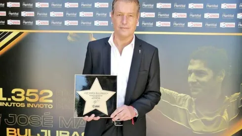 Buljubasich ingresa al Paseo de la Fama del fútbol chileno