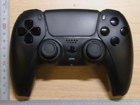 Una versión negra del DualSense de PS5 aparece en agencia reguladora FCC