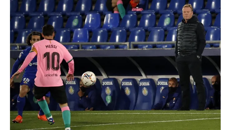 Koeman sale a respaldar el rendimiento de Messi.
