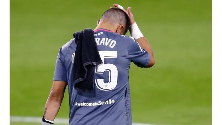 Claudio Bravo se fue frustrado tras su regreso luego de la lesión.