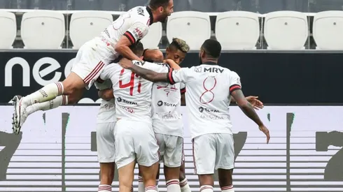 Flamengo sigue ganando por el Brasileirao.