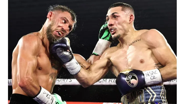 López se quedó con los cinturones de Peso Ligero tras vencer a Lomachenko