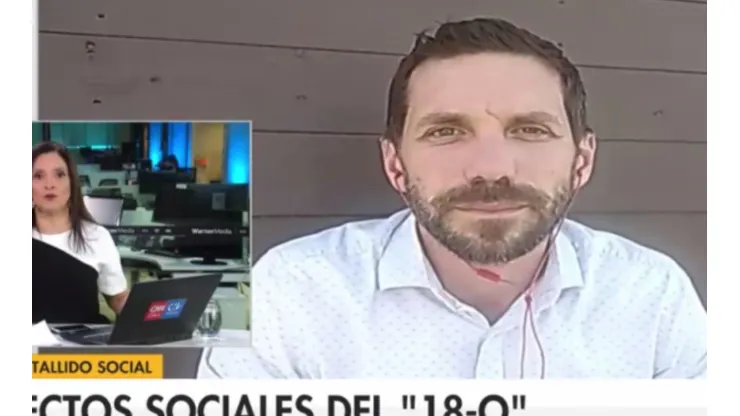 Académico protagoniza cómico chascarro en vivo durante noticiero de CHV