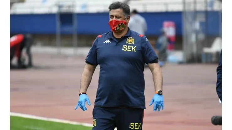Ronald Fuentes ante Deportes Antofagasta