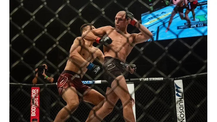 Ortega dio una cátedra de boxeo ante Korean Zombie