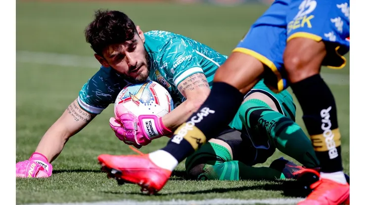 Paulo Garcés no estuvo en el partido ante la UC por decisión técnica.