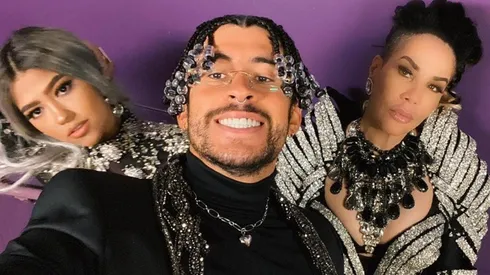 Bad Bunny, Ivy Queen y Nesi en su paso por los Premios Billboard 2020.