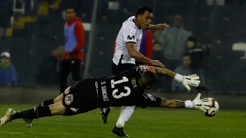 Esteban Paredes y Diego Sánchez forman parte de las delegaciones de Colo Colo y Unión Española, respectivamente, para el duelo de la fecha 15 del Campeonato Nacional 2020.