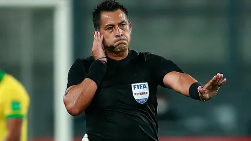 Bascuñán fue despedido con insultos en Perú