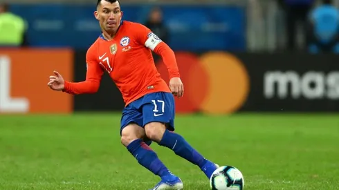 Gary Medel alentó a la Roja a la distancia.