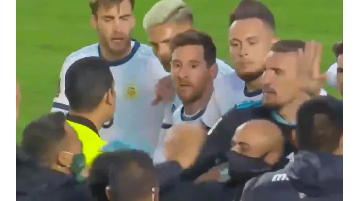 Messi se agarró con el plantel de Bolivia tras victoria de Argentina