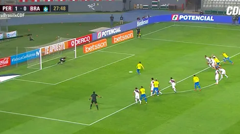 Neymar anotó el empate desde el punto penal