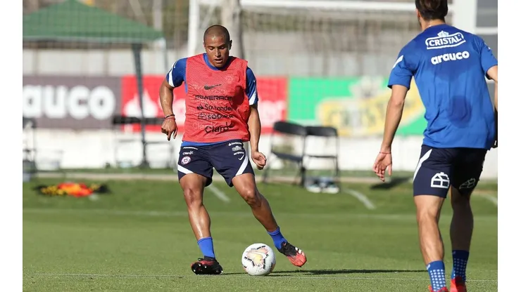 Benegas ya trabaja junto a la selección chilena