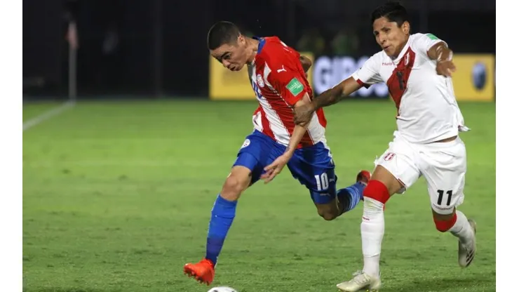 Raúl Ruidíaz se puede perder el partido contra Brasil