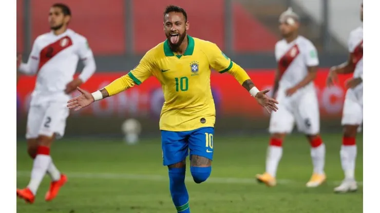 Neymar anotó un triplete para el triunfo de Brasil ante Perú
