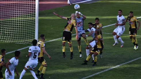 Colo Colo ante Coquimbo Unido en el Sánchez Rumoroso.