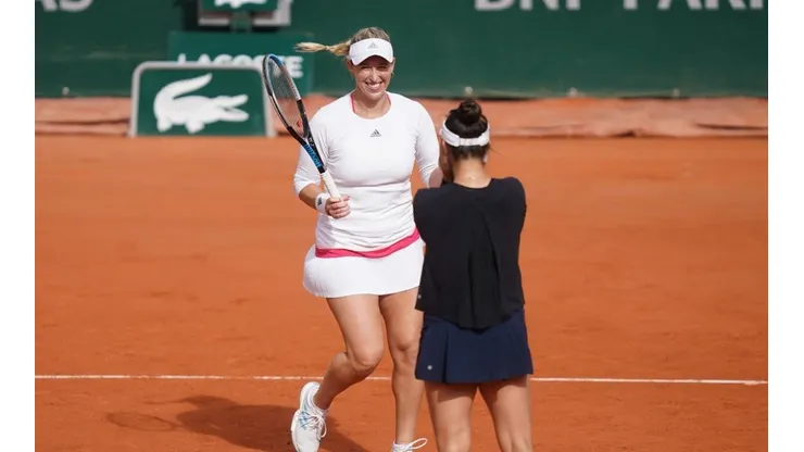 La chilena Alexa Guarachi y Desirae Krawczyk se meten a la final de Roland Garros.