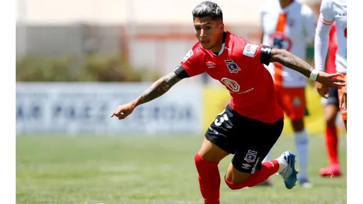 Brayan Véjar agarra camiseta de titular en Colo Colo.