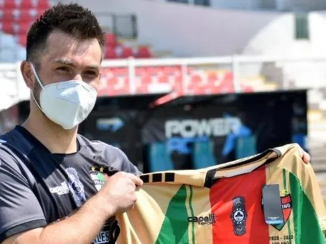 El Piña Villanueva es jugador de Palestino con todas las de la ley