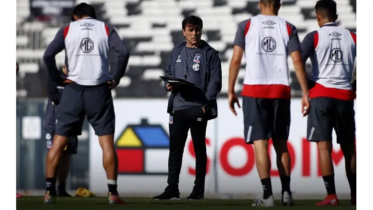 Gustavo Quinteros debuta en Colo Colo contra Coquimbo Unido.