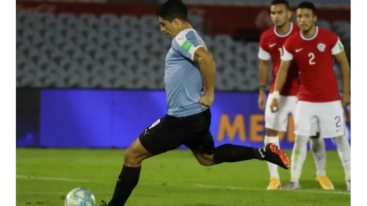 Luis Suárez puso el primer gol en el Centenario