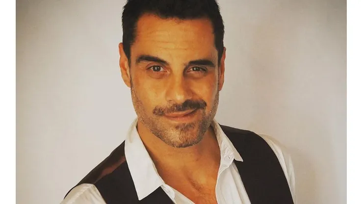 Julio Jung Jr. todo coqueto.