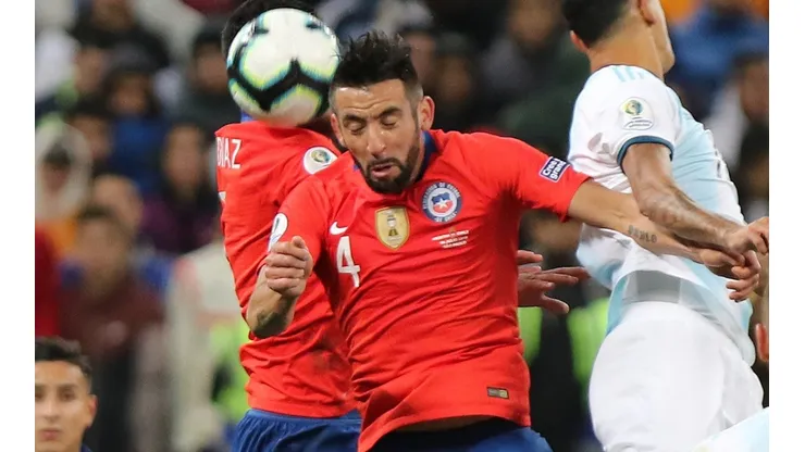 Mauricio Isla quedó habilitado para jugar por la selección chilena ante Colombia, el próximo martes, por las Eliminatorias para Qatar 2022
