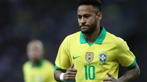 El delantero está en evaluación médica.