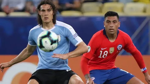 Edinson Cavani y Gonzalo Jara no estarán en el duelo entre Uruguay y Chile este jueves por las Eliminatorias para qatar 2022
