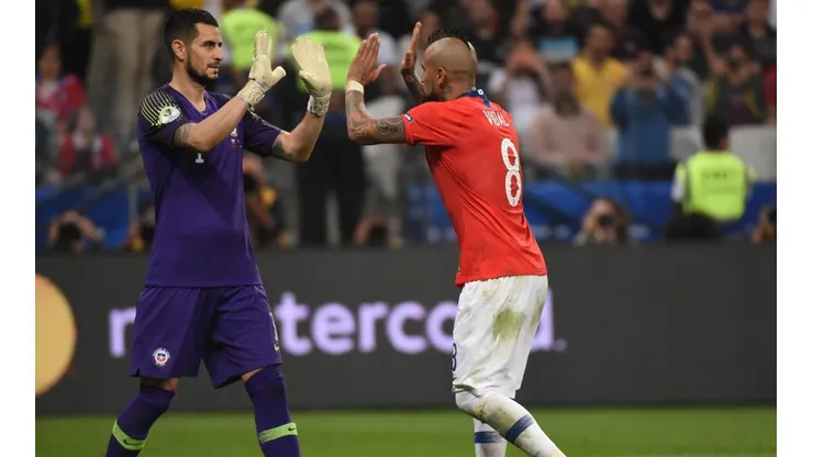 Arturo Vidal junto a Gabriel Arias en la Copa América 2019