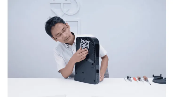 La PlayStation 5 desmontada con todos sus componentes