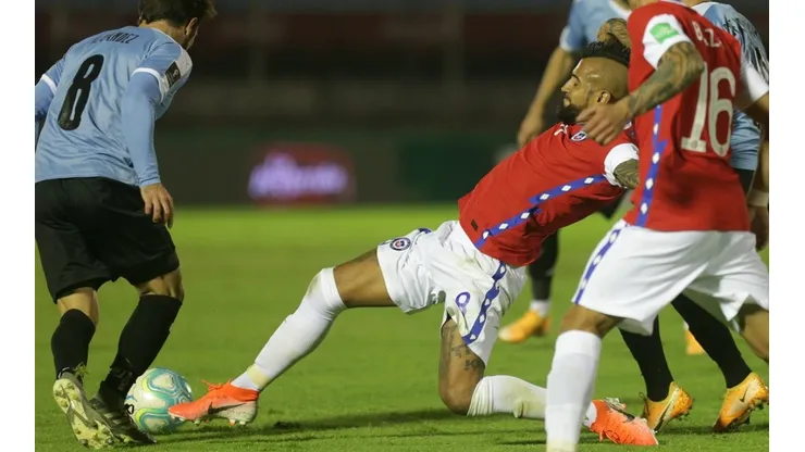 Arturo Vidal fue la figura de la cancha en la injusta derrota de Chile ante Uruguay por Eliminatoras Qatar 2022