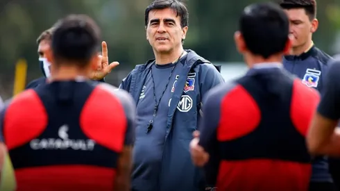 Gustavo Quinteros comienza a meter mano en Colo Colo.