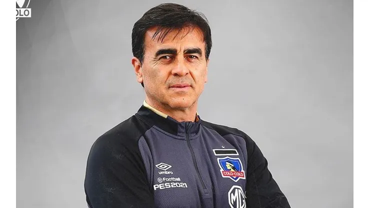 Colo Colo presenta en esta jornada a su nuevo entrenador, el boliviano de origen argentino Gustavo Quinteros
