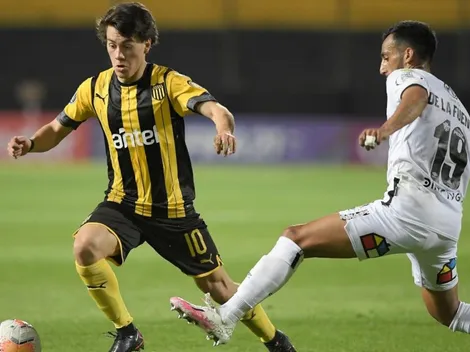 De clavar a Colo Colo al Man United: Pellistri a los Red Devils