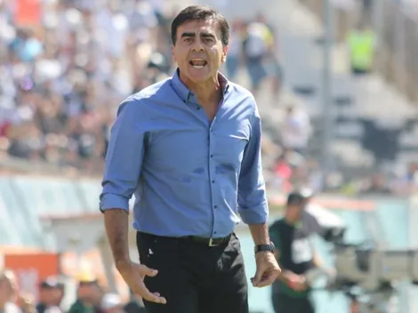 Gustavo Quinteros cumple el protocolo: dirigirá de inmediato