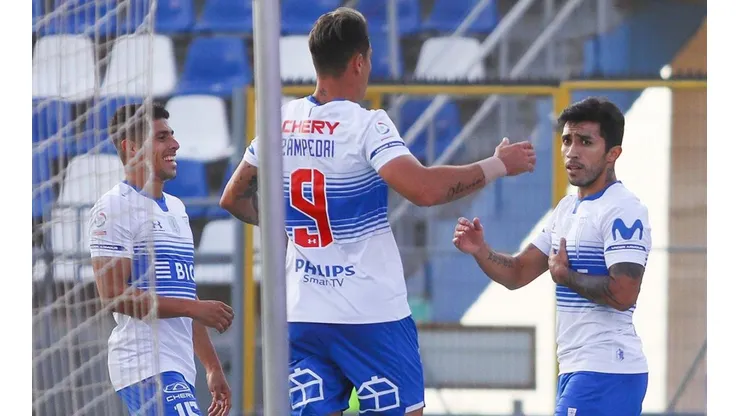 Universidad Católica enfrenta a Universidad de Chile para afianzarse en el liderato