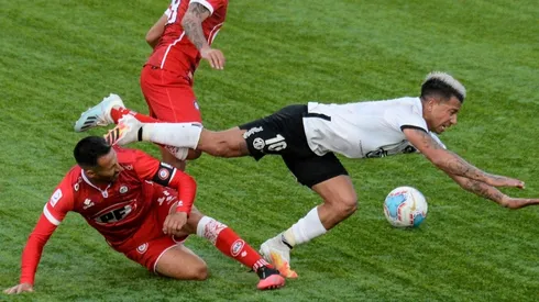 Colo Colo corre serio riesgo de que se dé por perdido el encuentro que se suspensión ante Antofagasta en el estadio Monumental