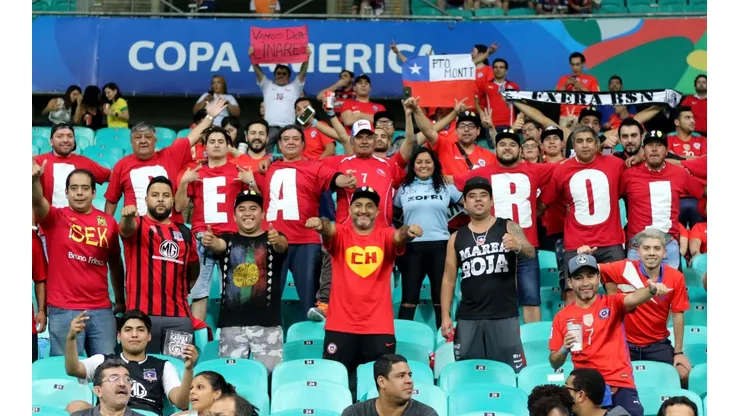 Chile podría jugar ante Perú con hinchas en el estadio.