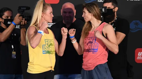 Holm vs Aldana luego de la ceremonia de pesaje