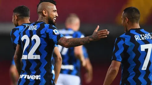 Arturo Vidal y Alexis Sánchez comparten por fin en Europa