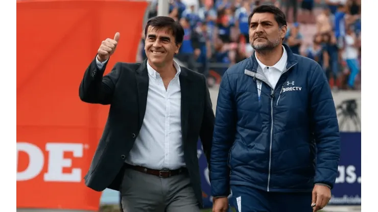 Quinteros está a una firma de llegar a Colo Colo