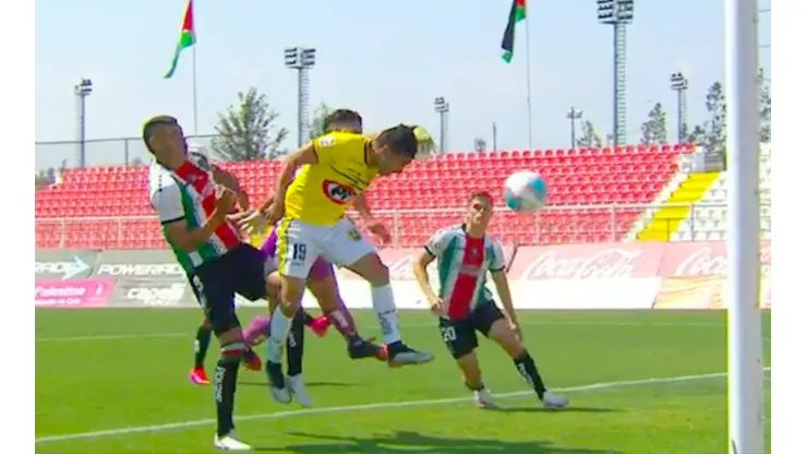 U de Conce vence a Palestino con un tremendo error del arquero