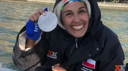 La chilena rodeó la isla de Manhattan en un tiempo de 7 horas y 59 minutos.