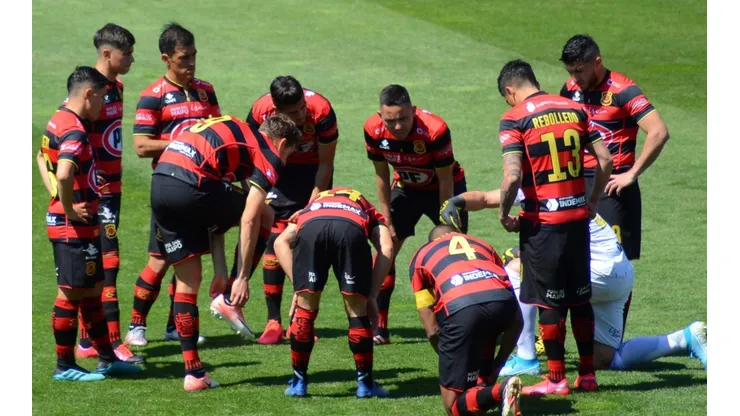 Ñublense sin jugar se mantuvo como líder de la Primera B.