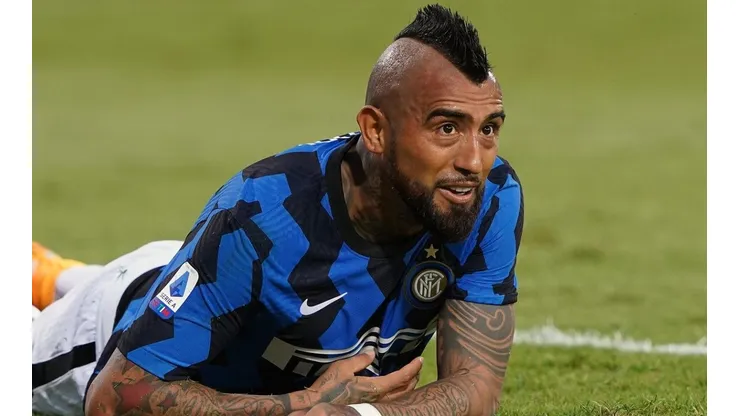 Conte adelantó que sacó a Arturo Vidal por precaución.