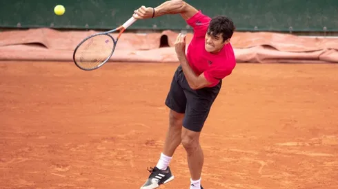 El chileno es el favorito en el papel.