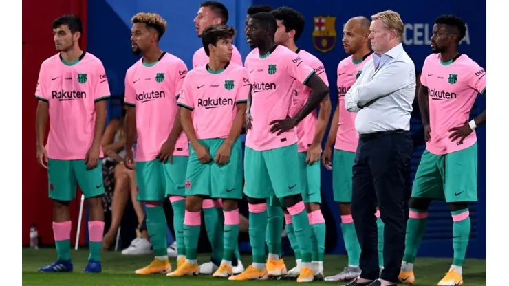 Koeman celebra la llegada de Dest a Barcelona