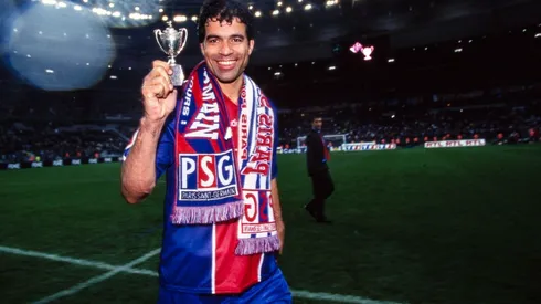 Rai con la camiseta del PSG